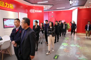 壽光市建筑業(yè)協(xié)會預(yù)拌混凝土專 業(yè)委員會 到山東東華水泥有限公司考察交流